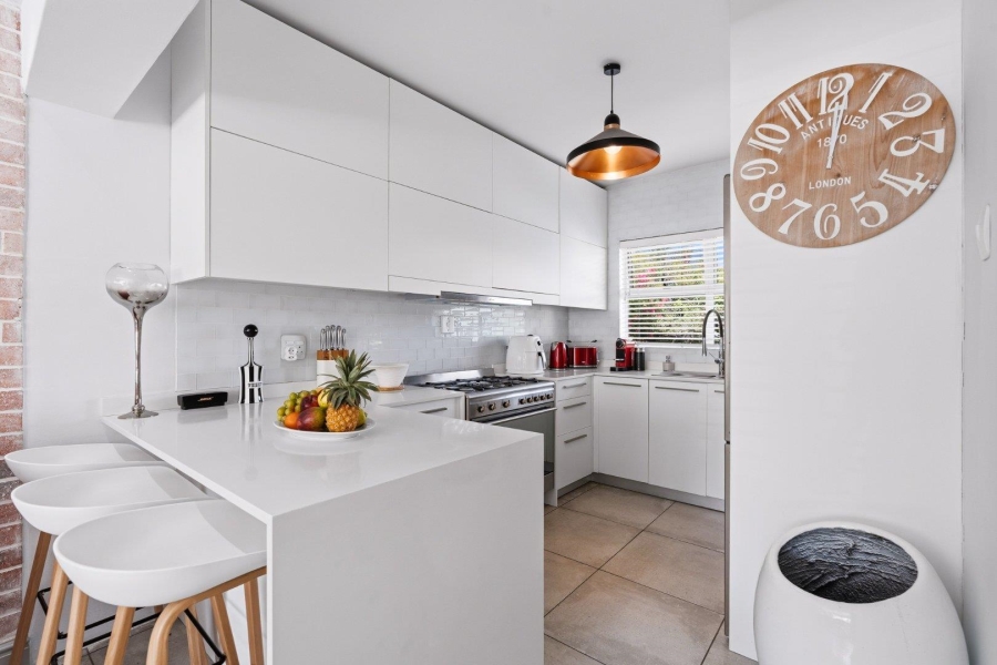 2 Bedroom Property for Sale in Sea Point Western Cape